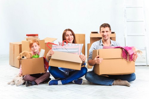 Short-term storage options in Somerstown for temporary household and business needs