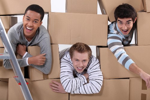 Customer complaint procedure at a self-storage facility