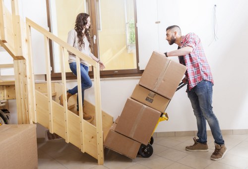 Flexible Somerstown storage solution for moving and renovation needs